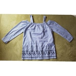 Ellen Tracy off shoulder striped embroided shirt